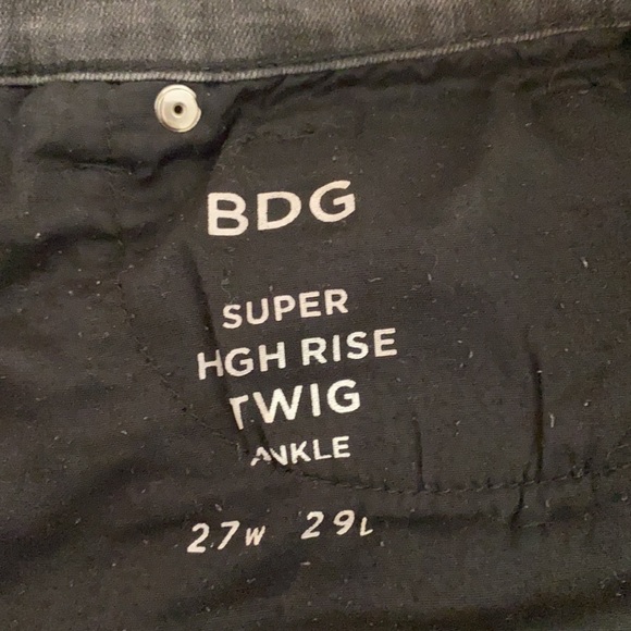 BDG super high rise twig ankle jeans - Picture 5 of 5